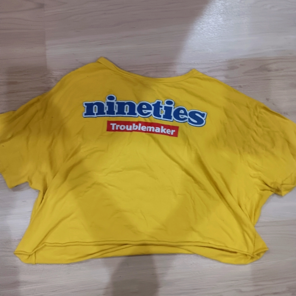 Madrag yellow crop top